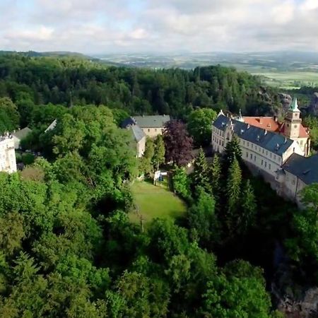 Hotel Stekl - Груба-Скала Экстерьер фото